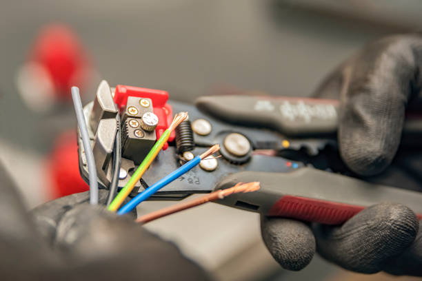 Best 24-Hour Electrician  in Benbrook, TX
