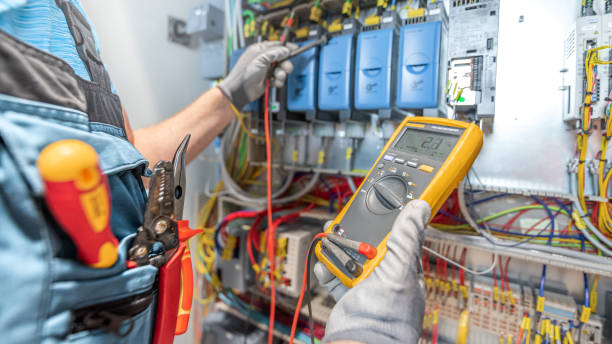 Best Local Electrician Companies  in Benbrook, TX